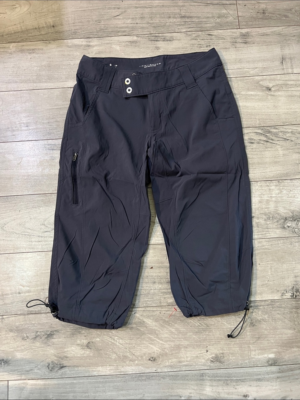 Women’s Navy Cargo Capri Pants